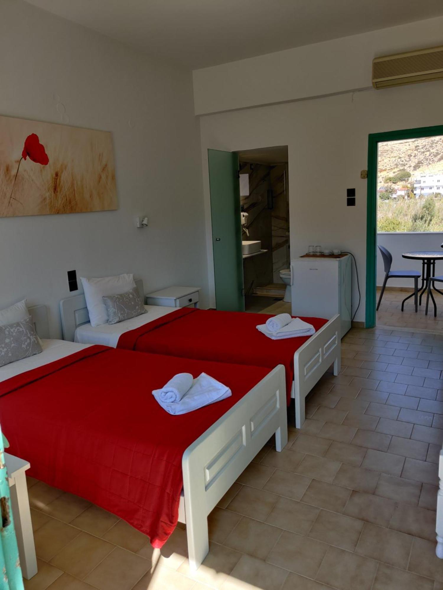 Dimitris Villa Hotel มาตาลา ภายนอก รูปภาพ