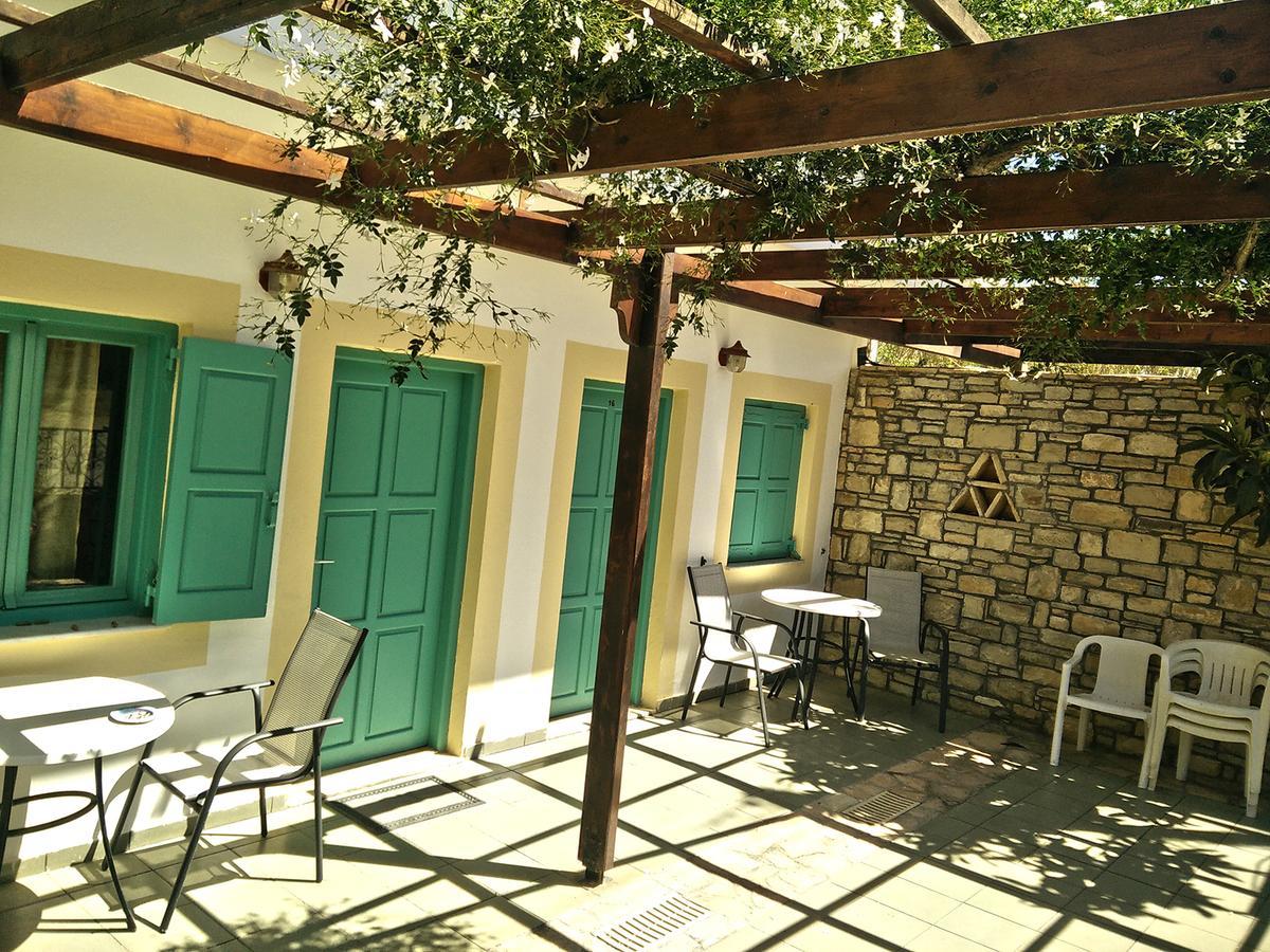 Dimitris Villa Hotel มาตาลา ภายนอก รูปภาพ