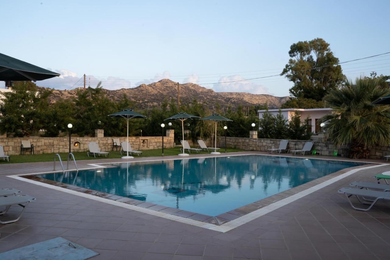 Dimitris Villa Hotel มาตาลา ภายนอก รูปภาพ