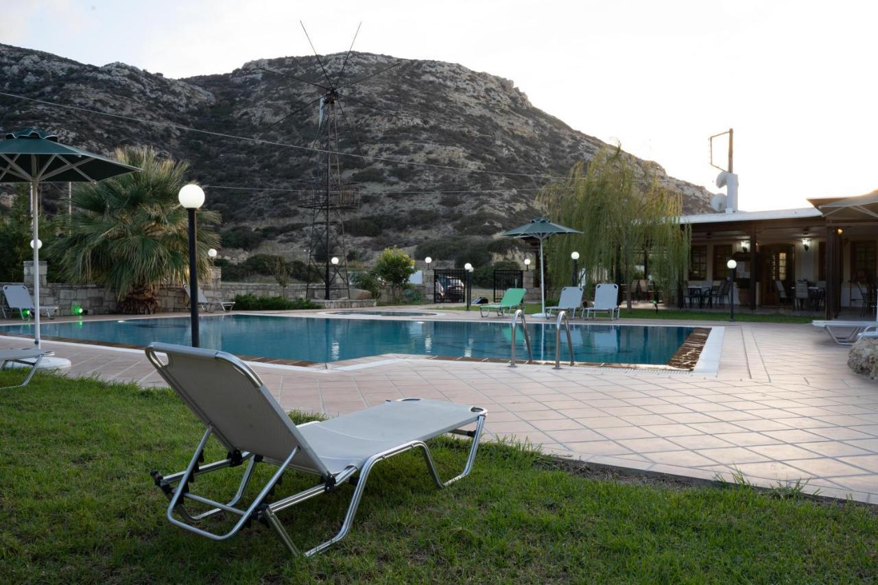 Dimitris Villa Hotel มาตาลา ภายนอก รูปภาพ