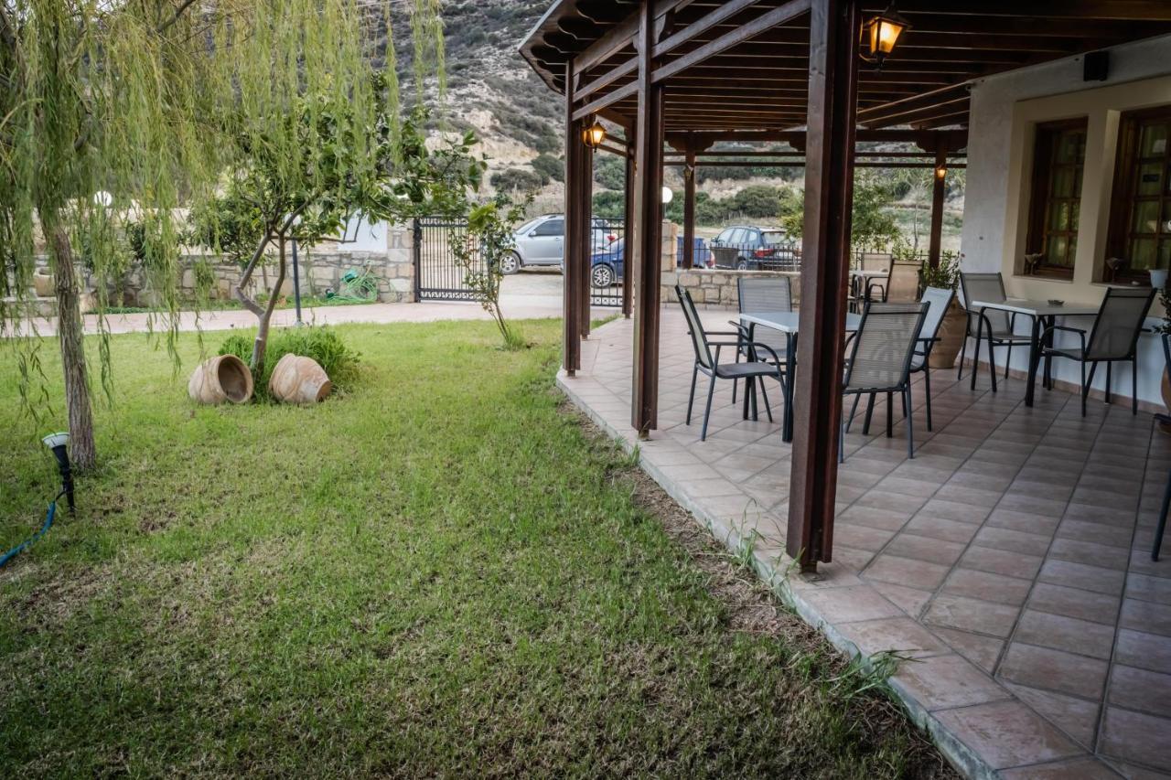 Dimitris Villa Hotel มาตาลา ภายนอก รูปภาพ