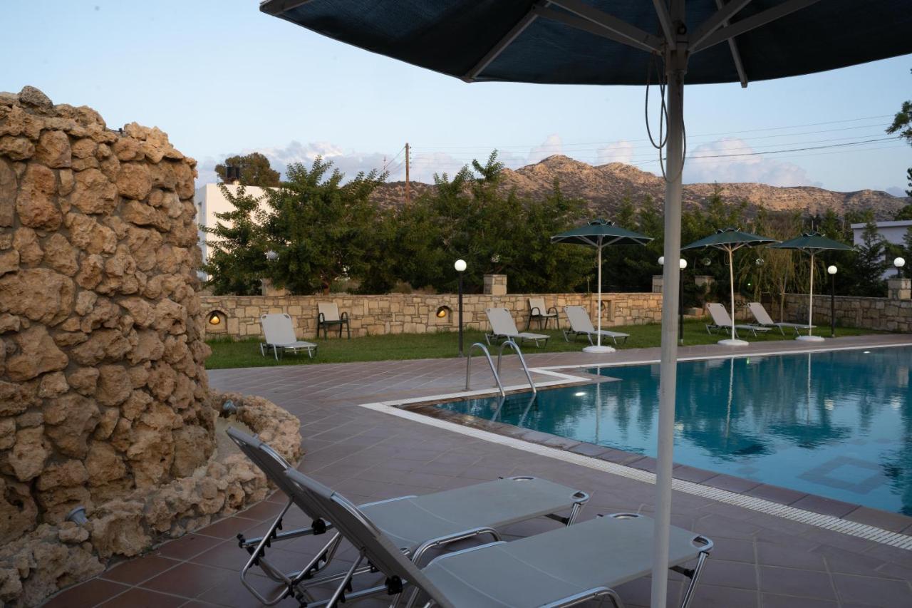 Dimitris Villa Hotel มาตาลา ภายนอก รูปภาพ